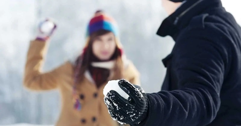 Snowball fight